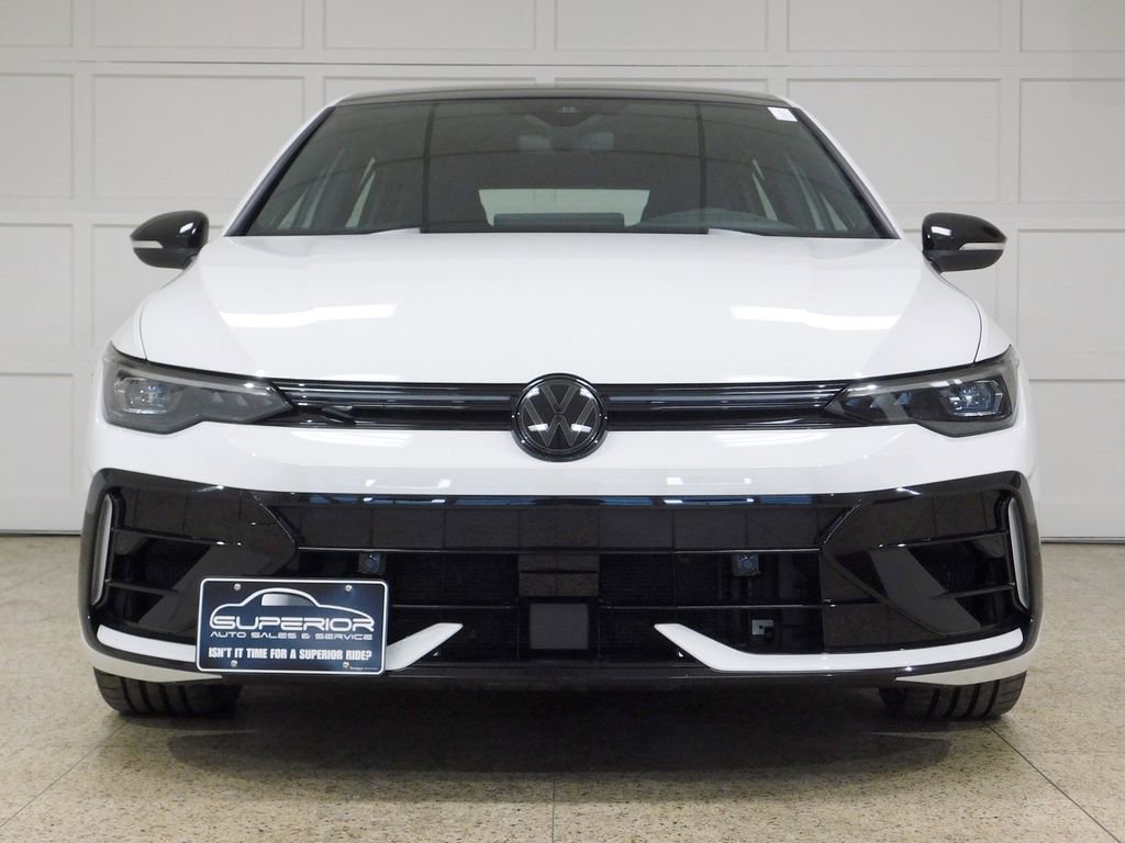 Used 2025 Volkswagen Golf R Black Edition image 2