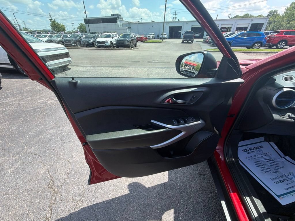 Used 2026 Chevrolet Trax LS FWD image 7