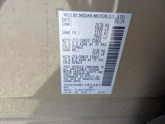 Used 2024 Nissan Pathfinder Platinum image 15