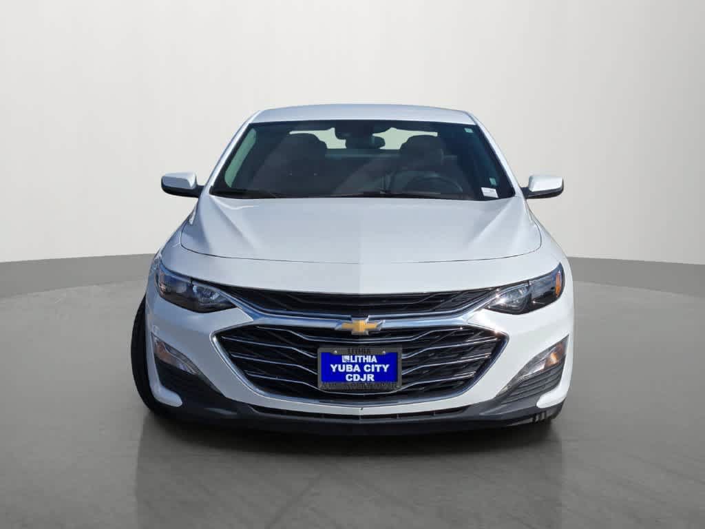 Used 2024 Chevrolet Malibu LT FWD image 2