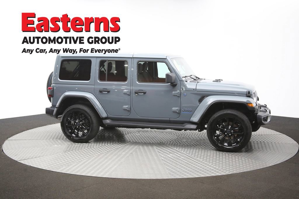 Used 2025 Jeep Wrangler Unlimited Sahara image 46