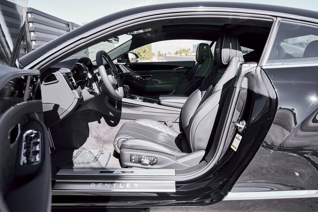 Used 2022 Bentley Continental GT image 27