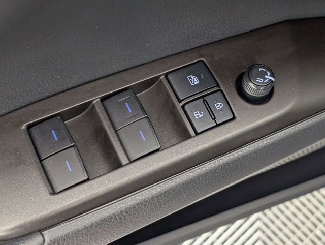 Used 2021 Toyota Camry SE image 11