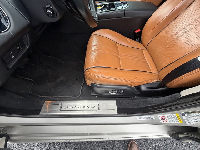 Used 2016 Jaguar XJ R-Sport AWD/4WD image 33