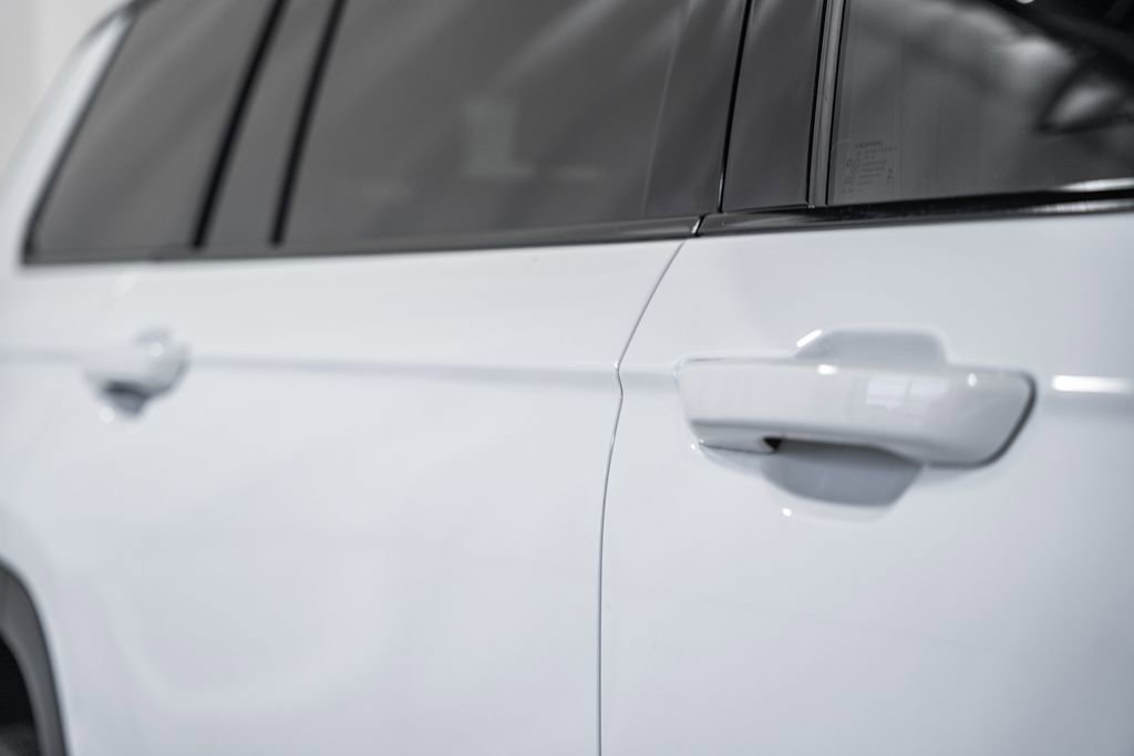 New 2025 Jeep Grand Cherokee L Limited w/ Luxury Tech Group II image 16