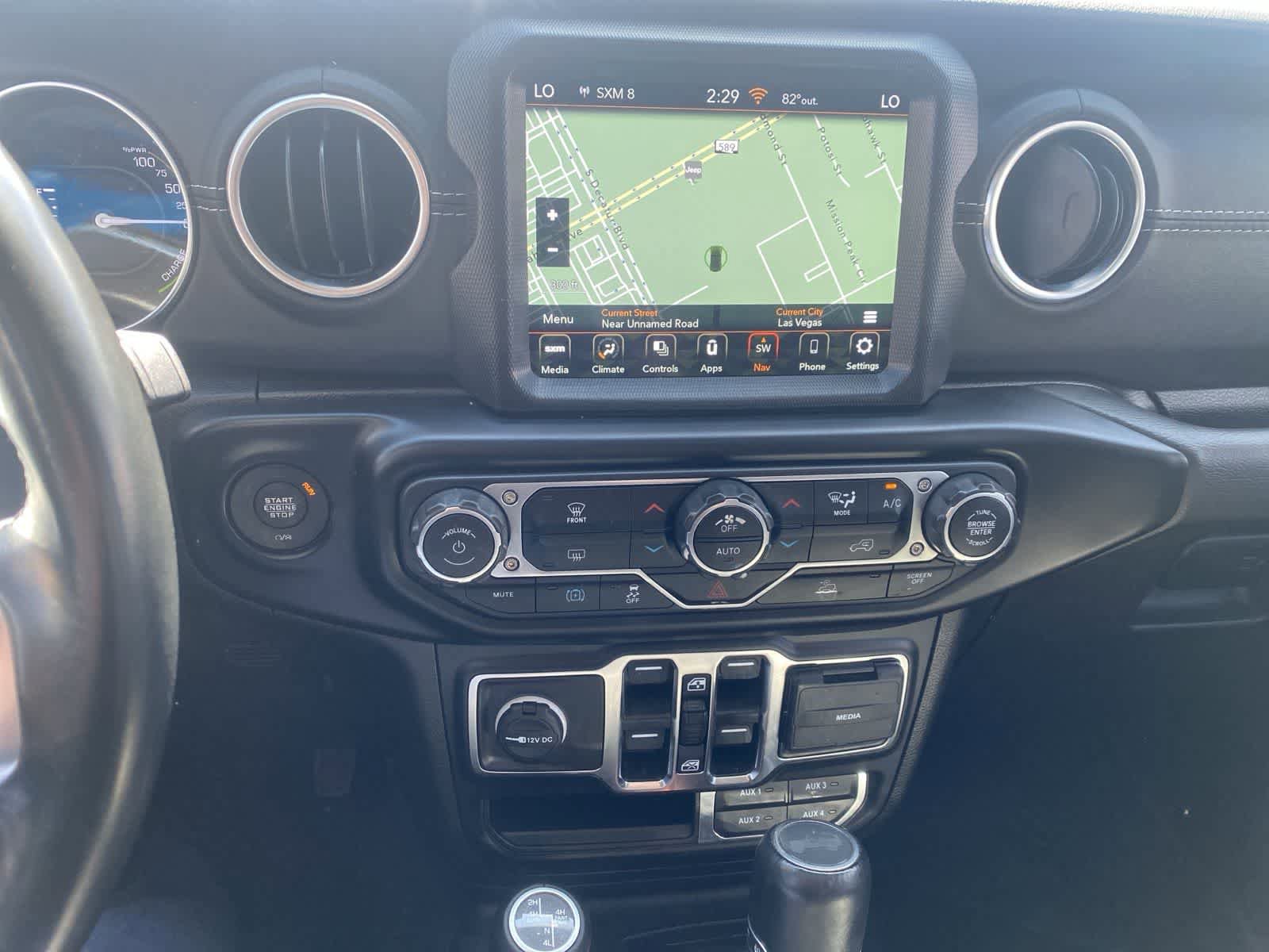 Used 2022 Jeep Wrangler Unlimited Sahara AWD/4WD image 14