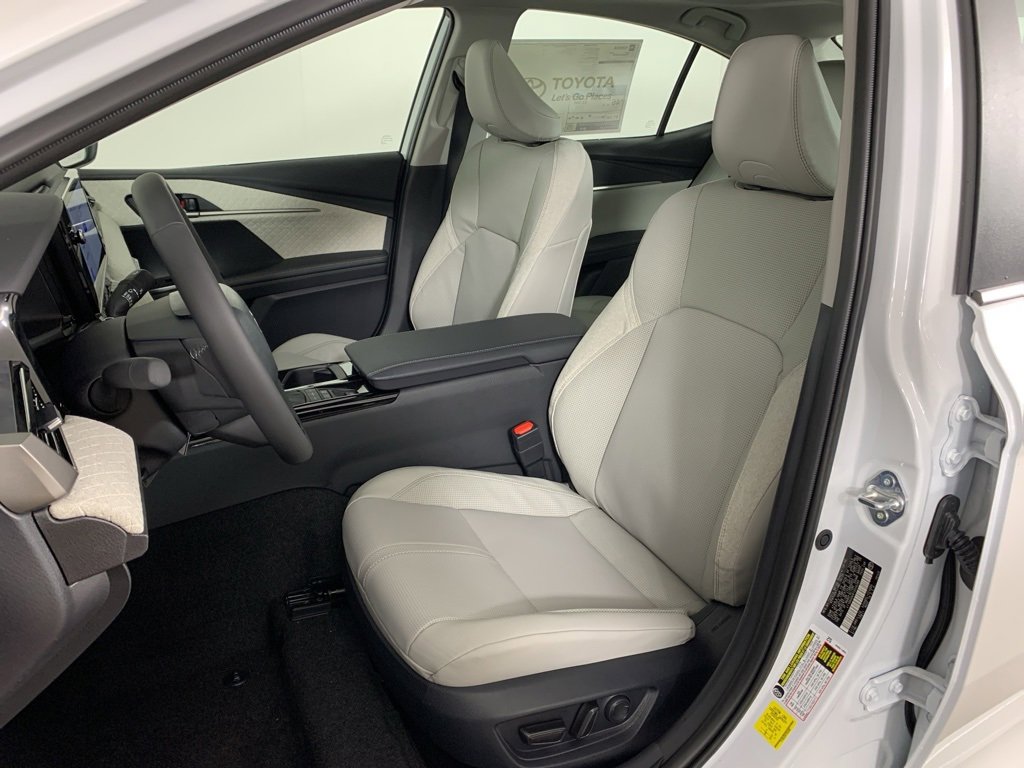 New 2026 Toyota Camry XLE image 27