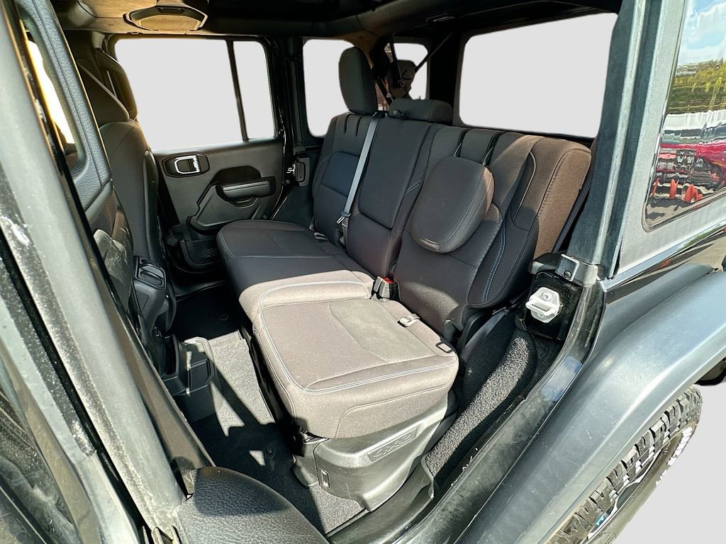 Used 2022 Jeep Wrangler Unlimited Rubicon 4xe image 24