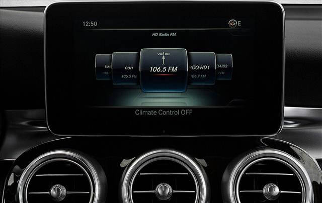 Used 2019 Mercedes-Benz GLC 300 4MATIC image 9