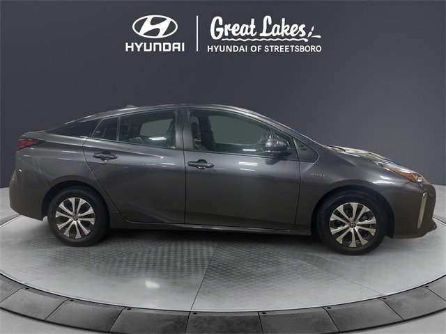 Used 2021 Toyota Prius XLE image 6