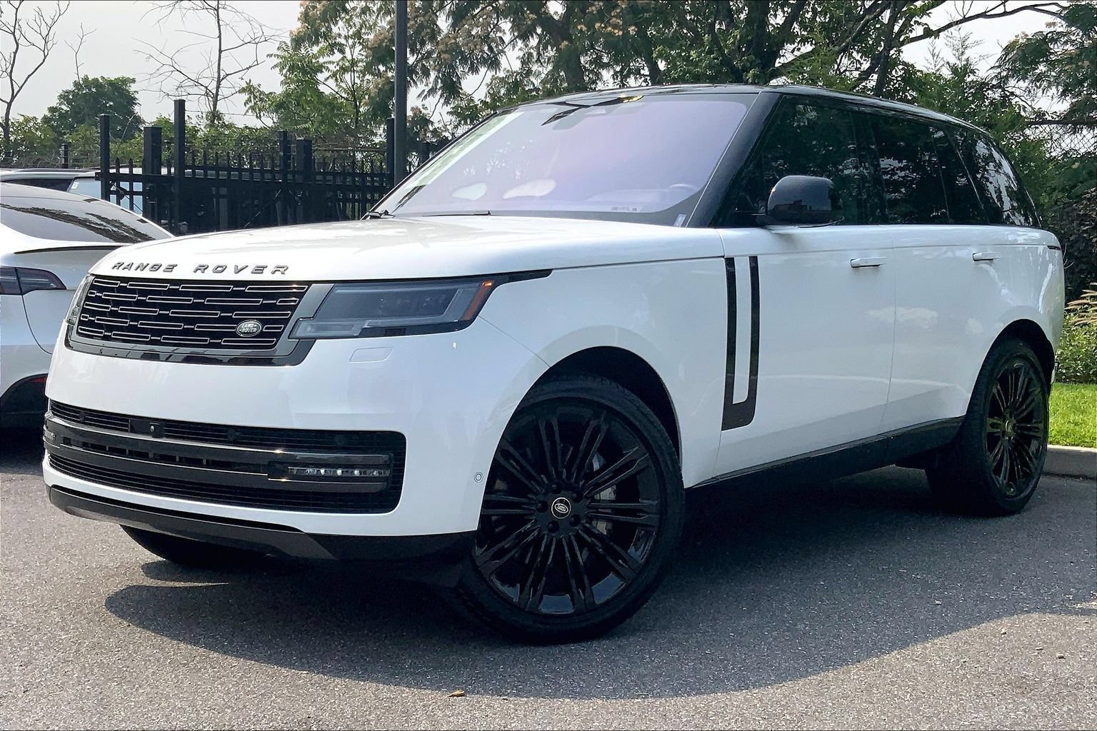 Used 2023 Land Rover Range Rover SE