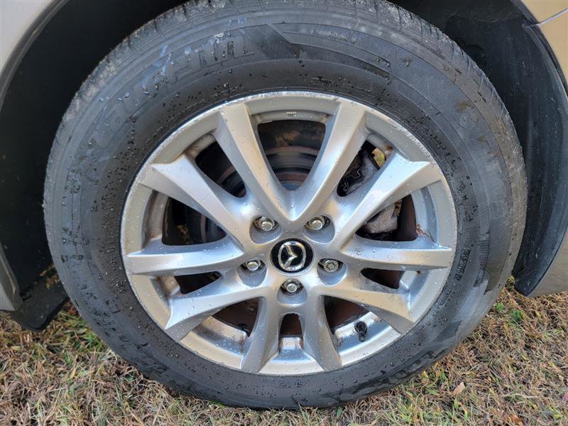 Used 2014 MAZDA MAZDA3 i Touring w/ Technology Package image 41