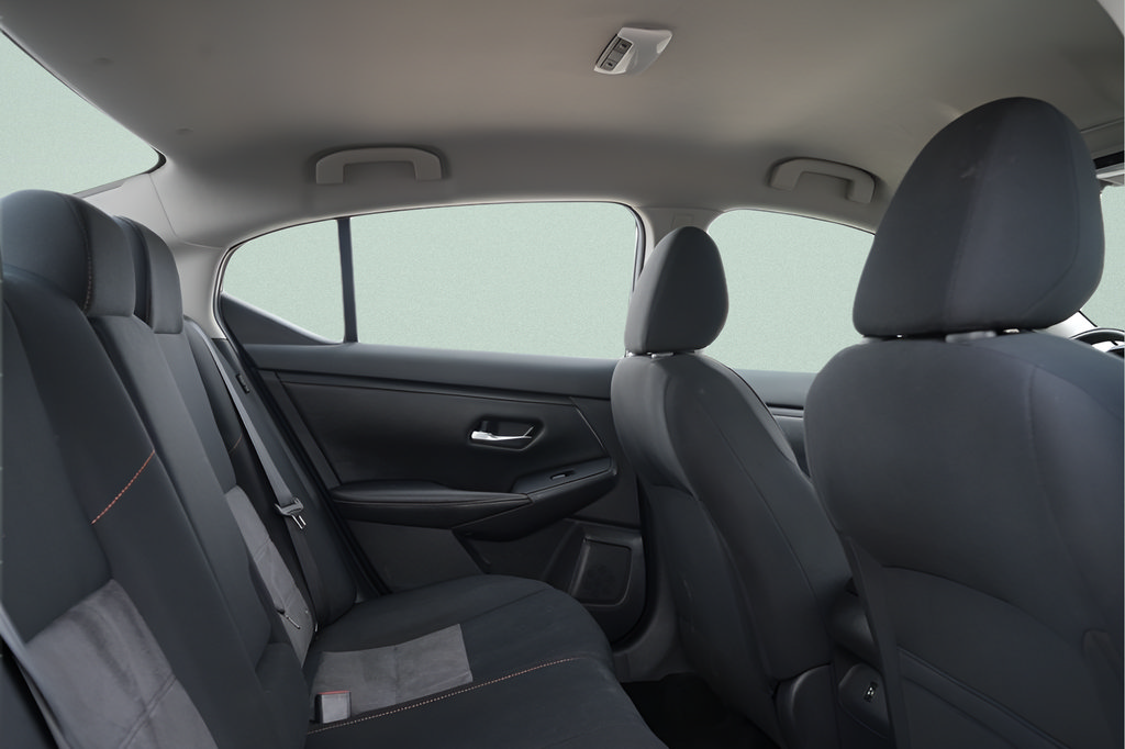 Used 2022 Nissan Sentra SR FWD image 15
