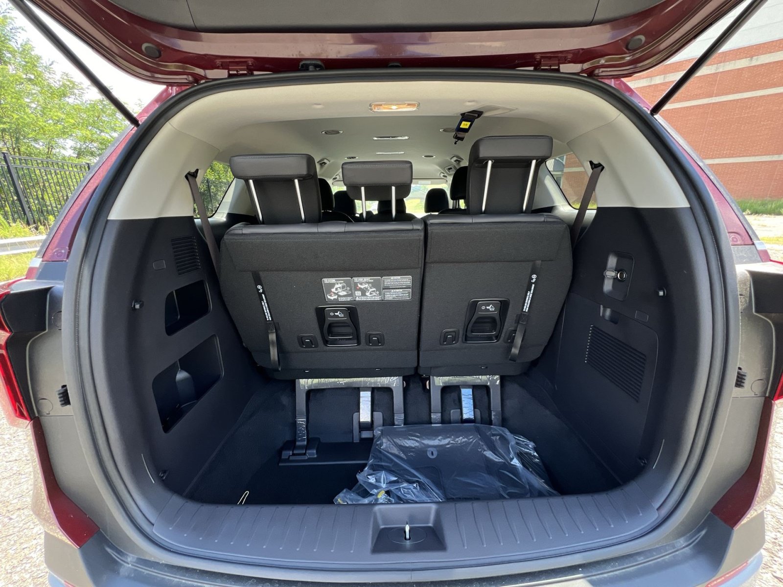 New 2026 Kia Carnival FWD image 35