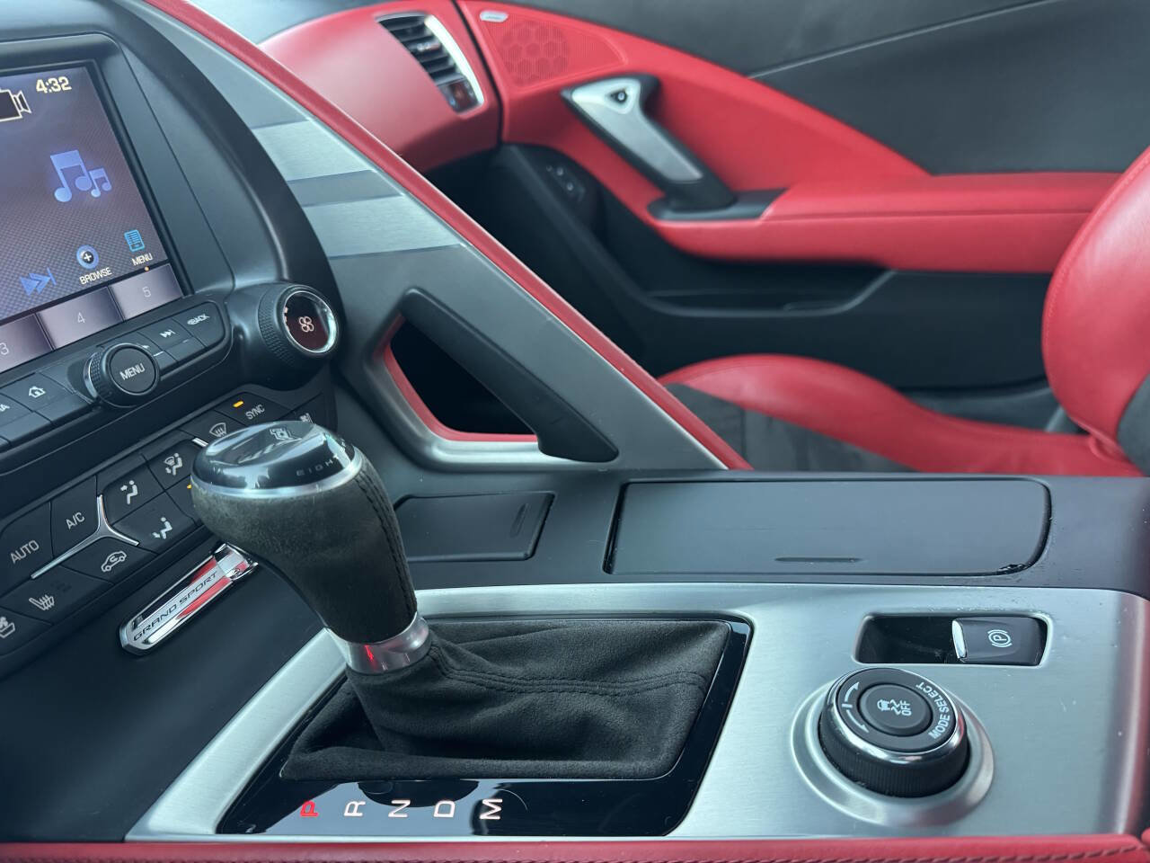 Used 2017 Chevrolet Corvette Grand Sport image 39