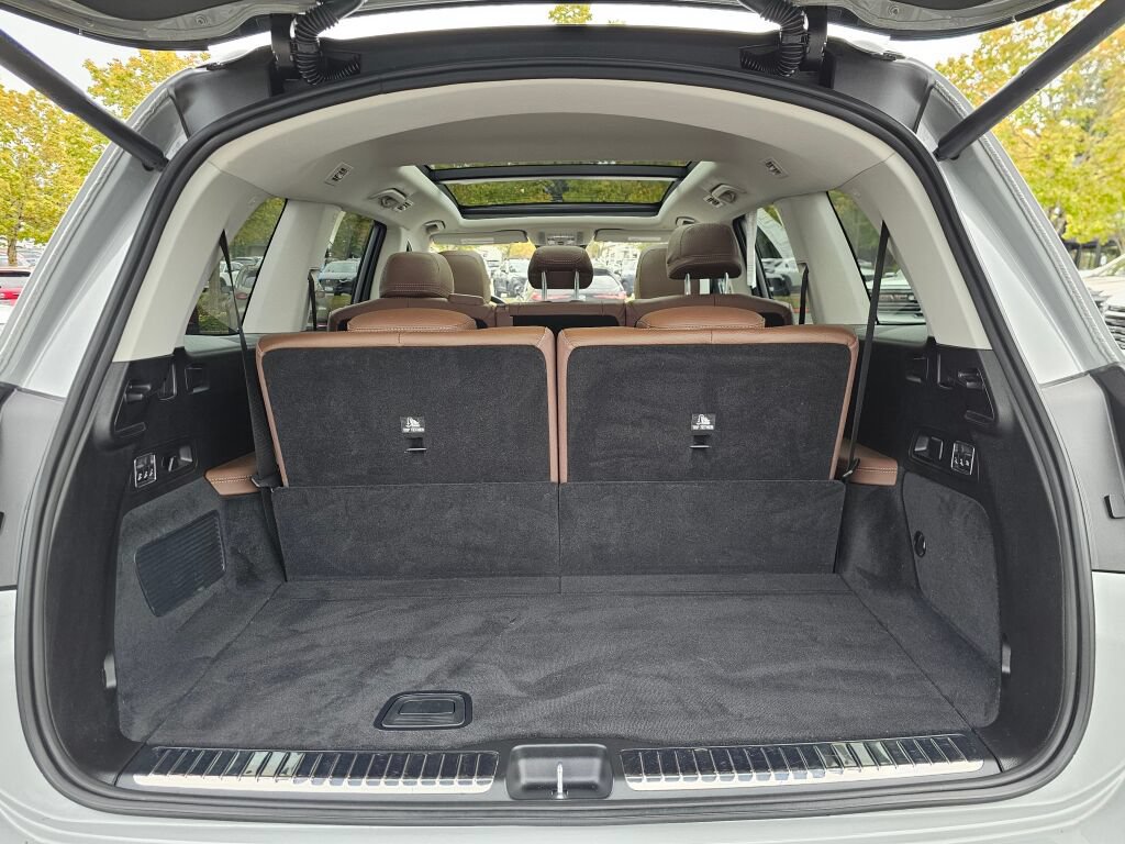 Used 2024 Mercedes-Benz GLS 580 4MATIC image 28