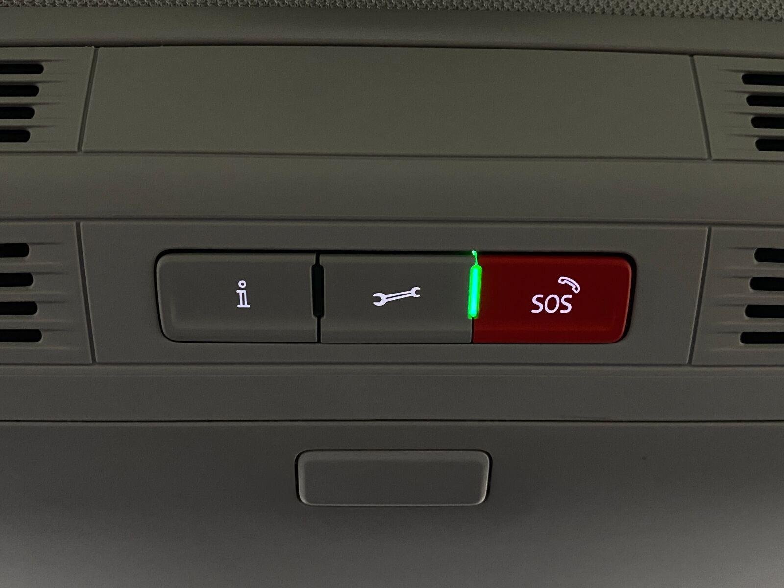 Certified 2025 Volkswagen Jetta SE FWD image 24