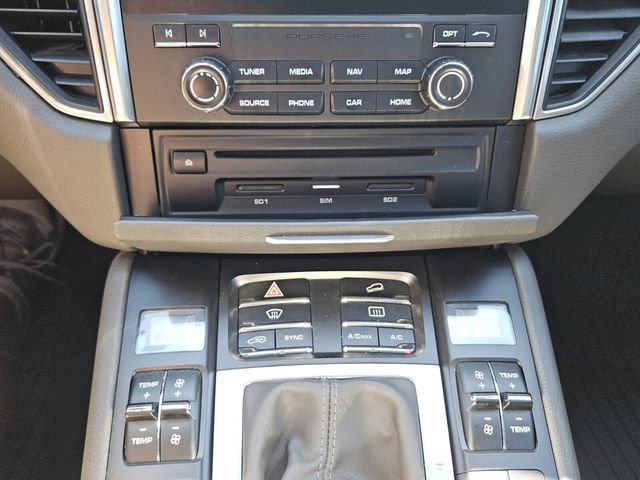 Used 2017 Porsche Macan GTS AWD/4WD image 10
