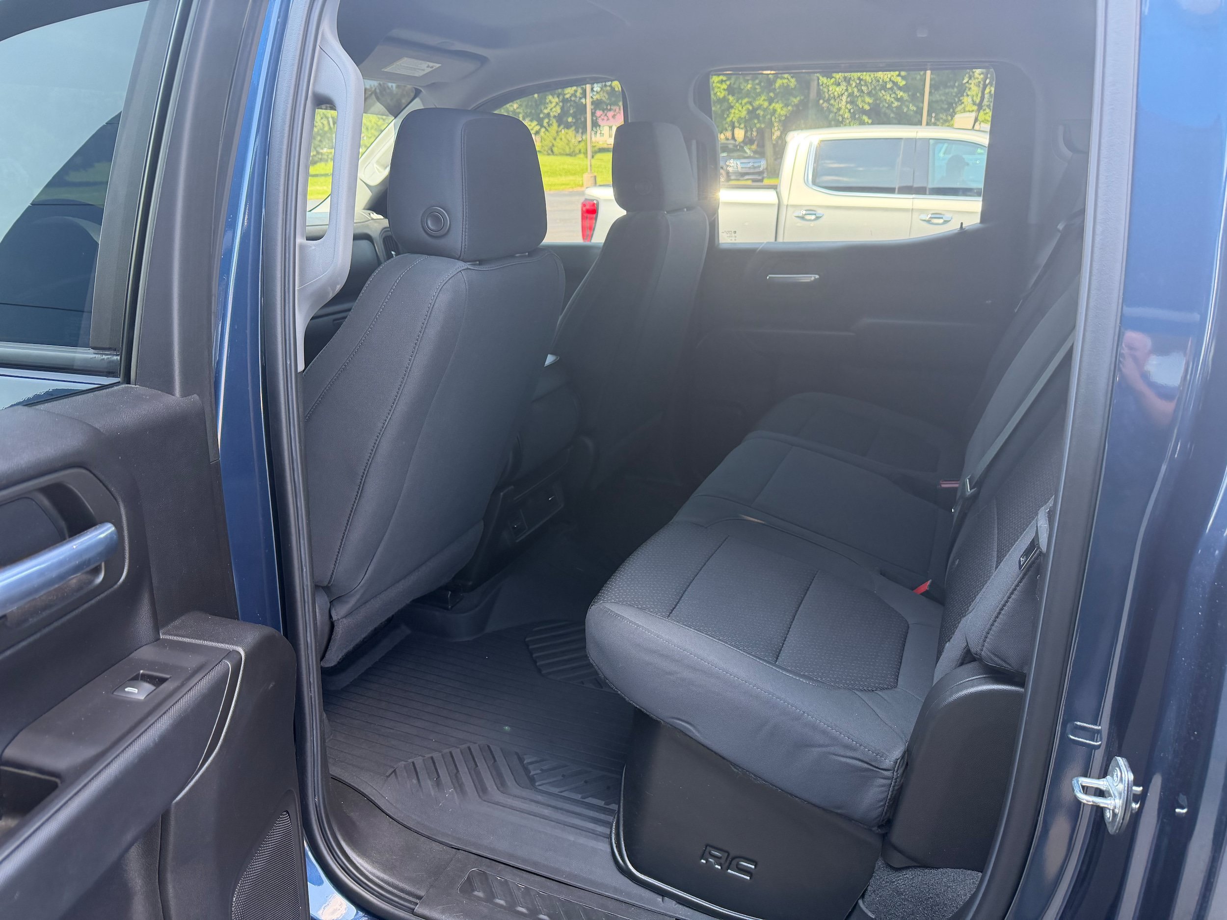 Used 2021 Chevrolet Silverado 1500 Custom Trail Boss AWD/4WD image 18