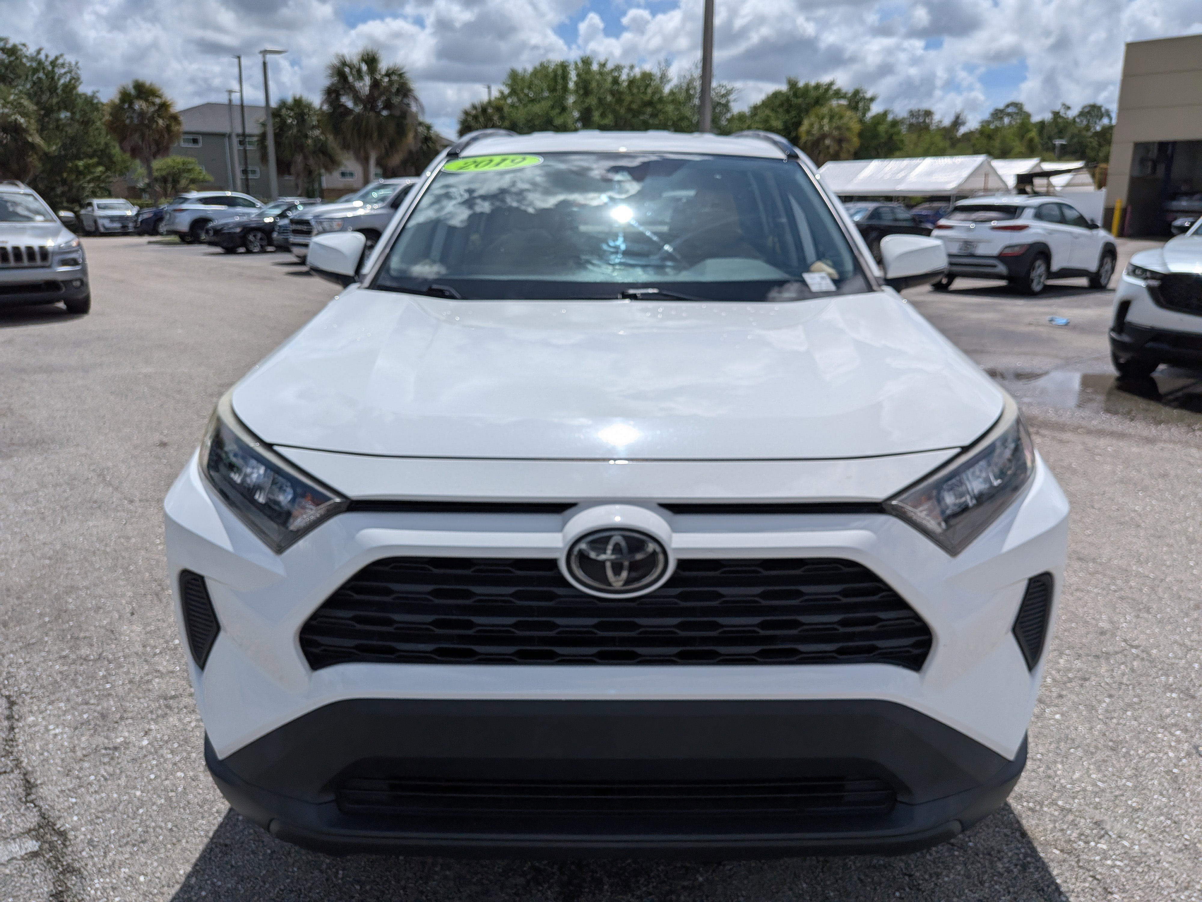 Used 2019 Toyota RAV4 LE image 9