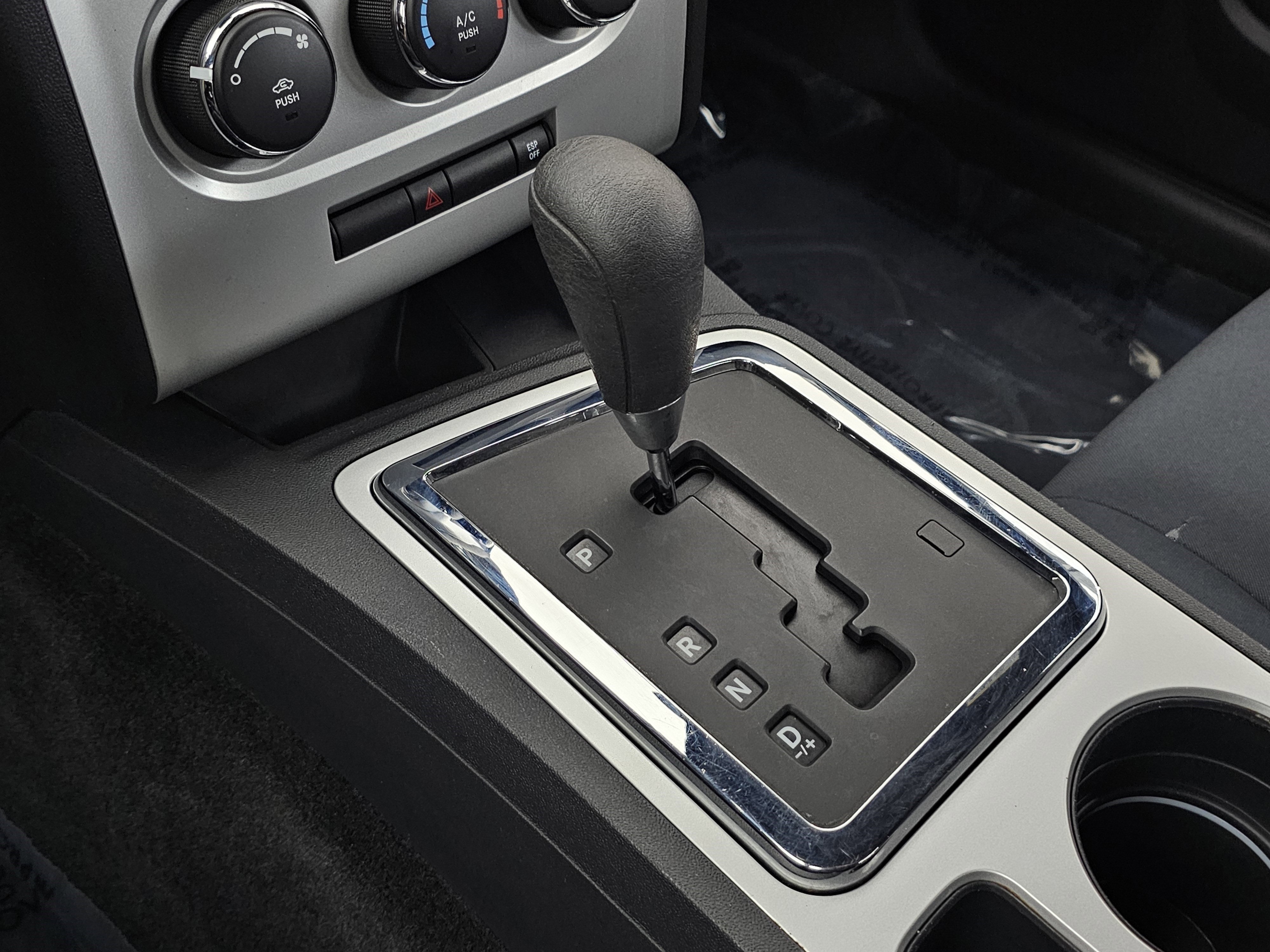 Used 2010 Dodge Challenger SE image 36