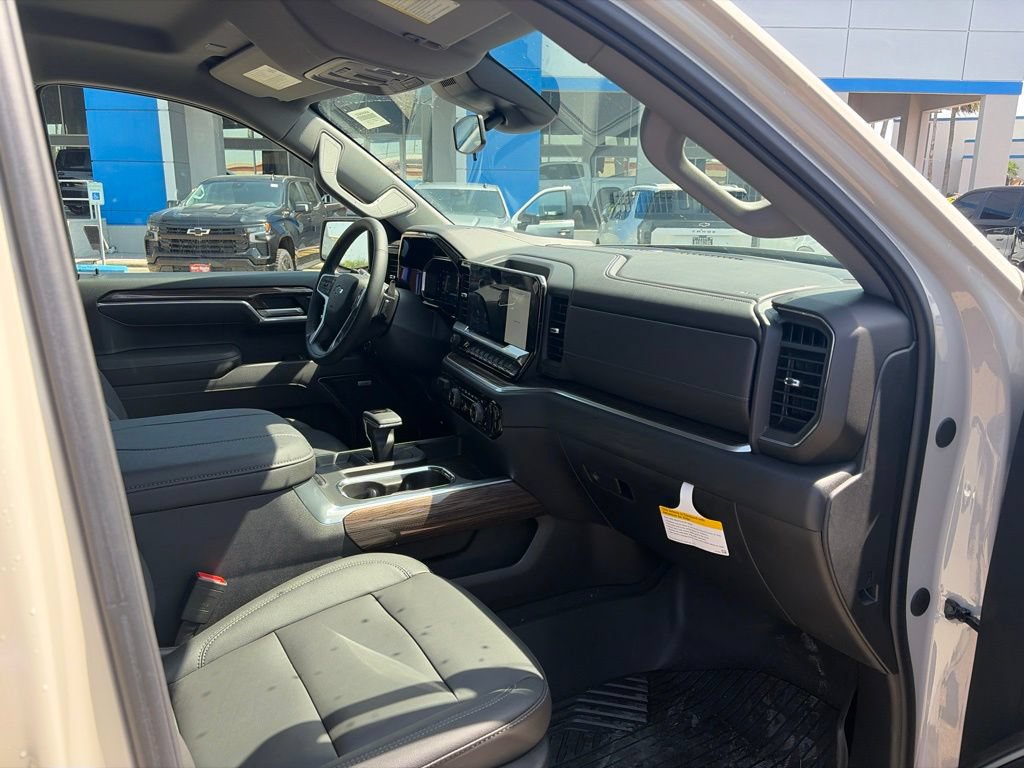 New 2026 Chevrolet Silverado 1500 RST w/ RST All Star Premium Package AWD/4WD image 9