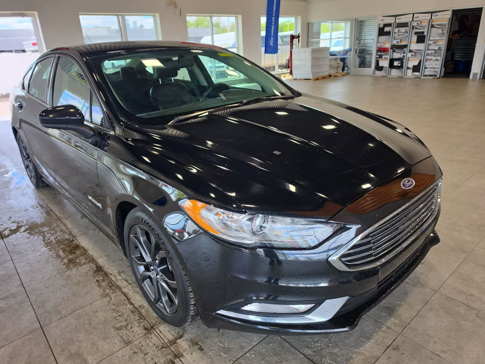 Used 2018 Ford Fusion SE w/ Equipment Group 601A FWD image 37