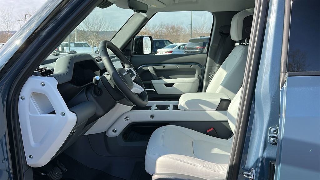 New 2026 Land Rover Defender 110 X-Dynamic SE image 11