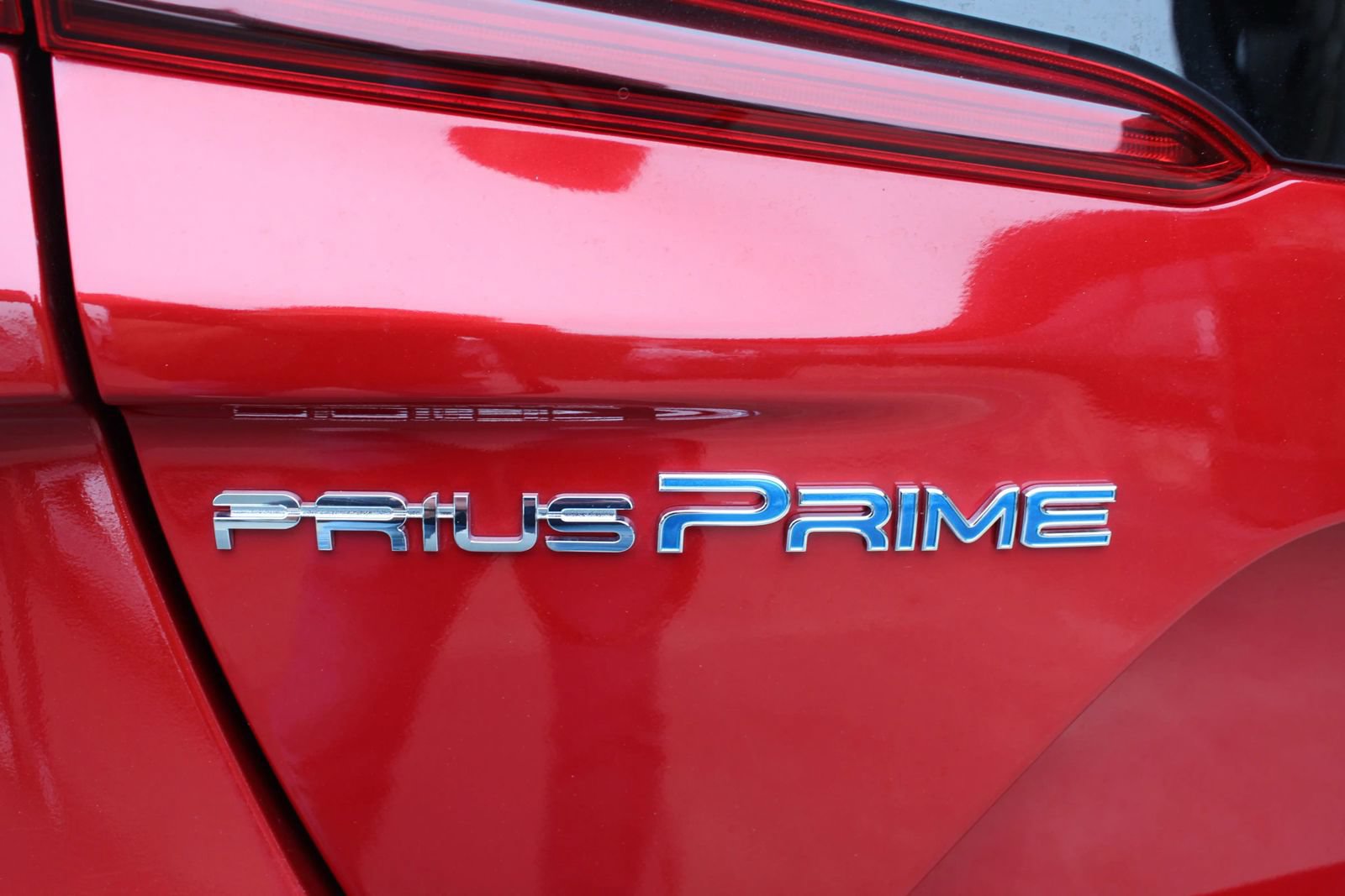 Used 2020 Toyota Prius Prime LE FWD image 31