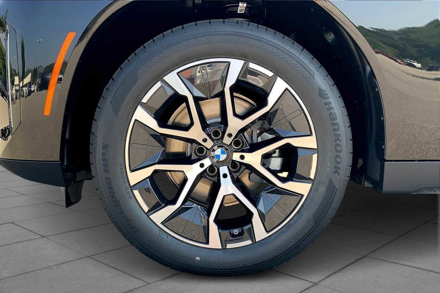 Used 2025 BMW X3 xDrive30i w/ Premium Package image 11