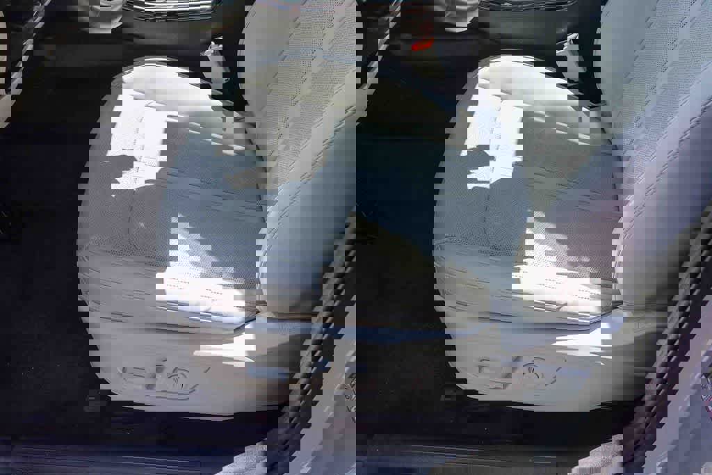 Certified 2023 Kia Sorento SX image 20