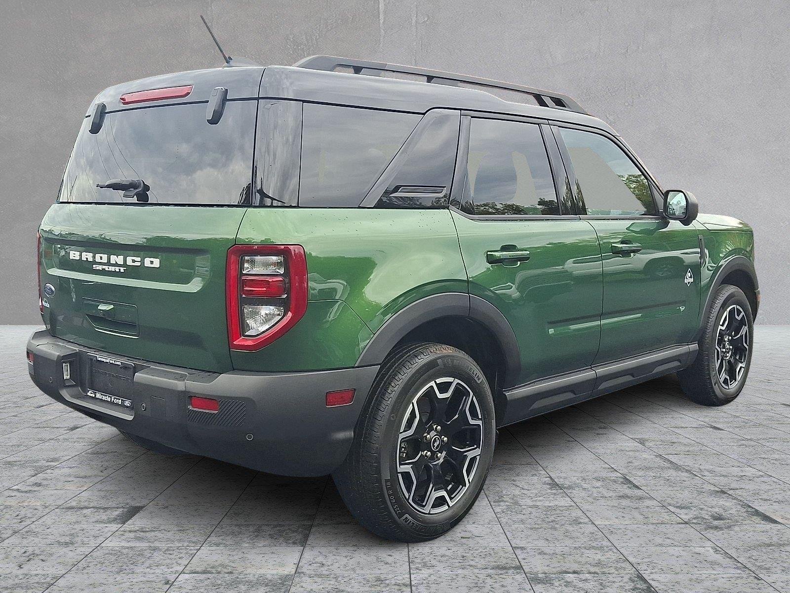 Used 2025 Ford Bronco Sport Outer Banks w/ Outer Banks Tech Package+ AWD/4WD image 6