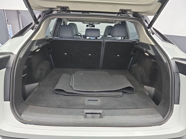 Used 2023 Nissan Ariya image 49