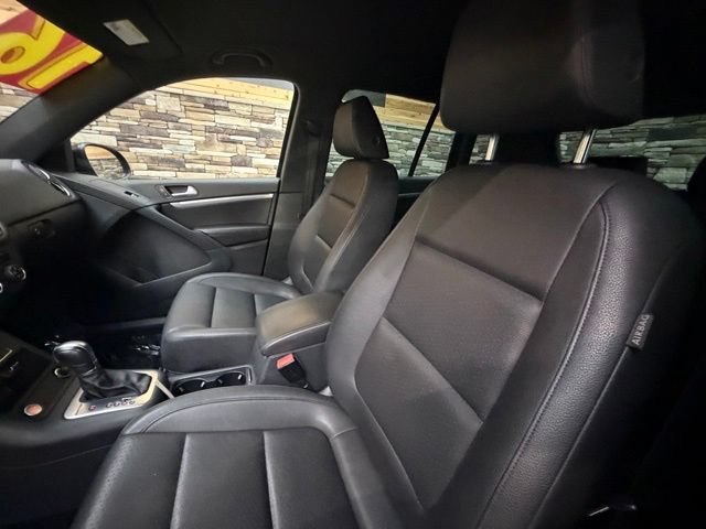 Used 2016 Volkswagen Tiguan R-Line AWD/4WD image 14