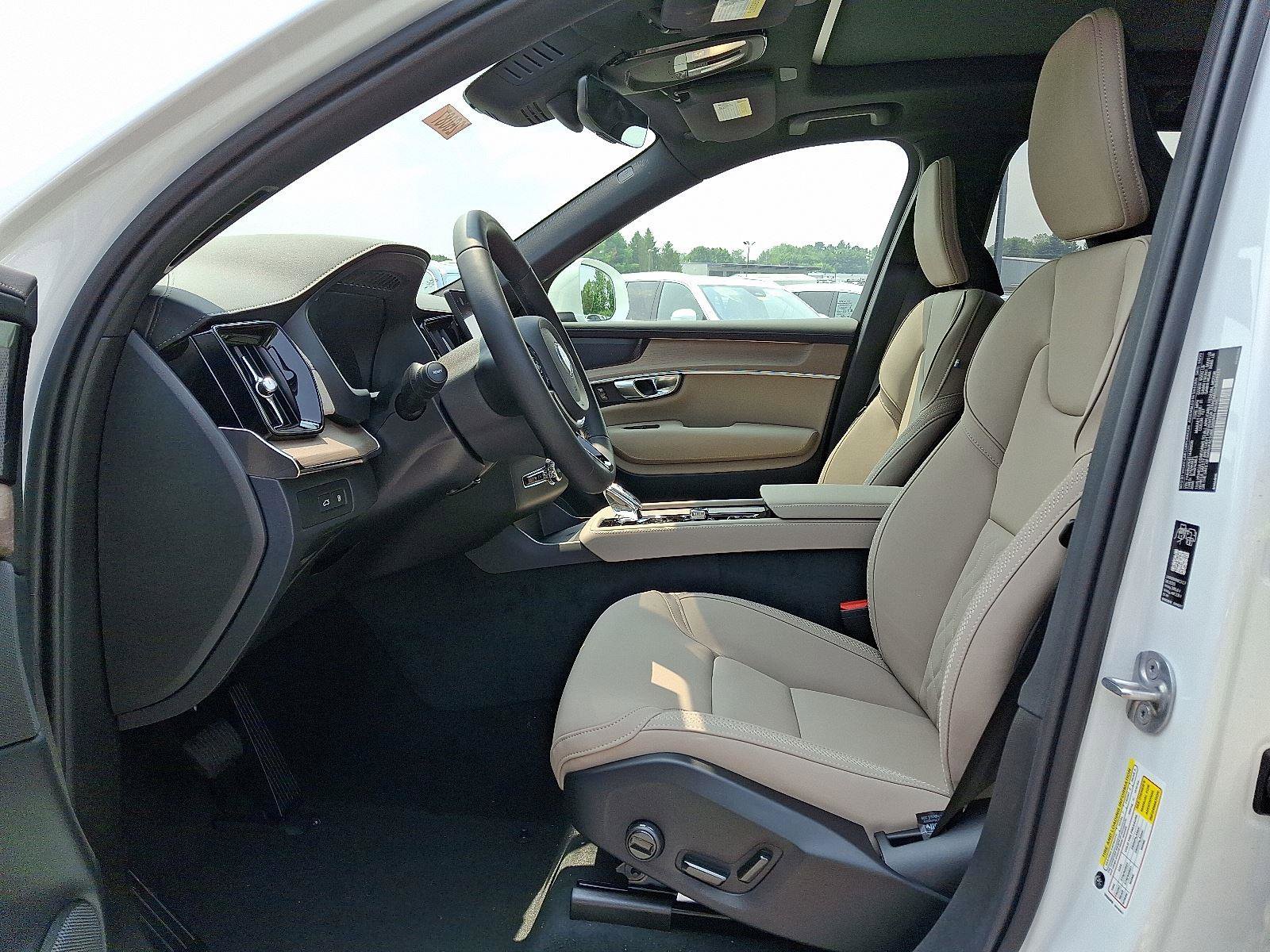 Used 2026 Volvo XC90 T8 Plus w/ Protection Package Premier image 9