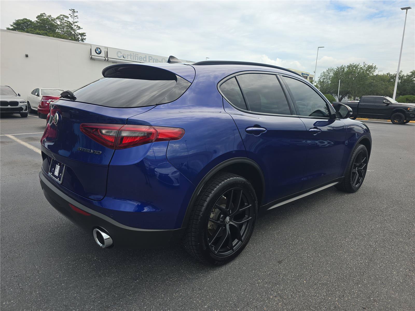 Used 2021 Alfa Romeo Stelvio Sprint w/ Nero Edizione RWD image 2