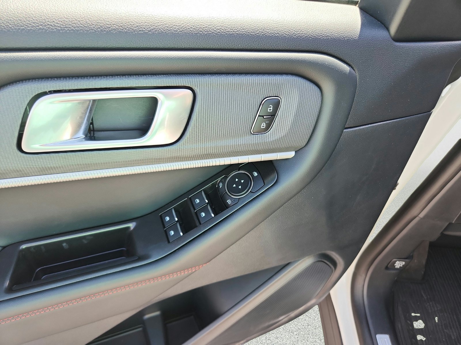 New 2026 Ford Explorer ST-Line AWD/4WD image 22