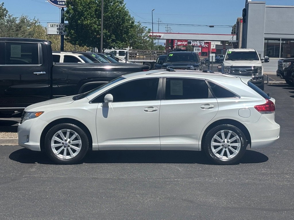 Used 2011 Toyota Venza FWD image 2