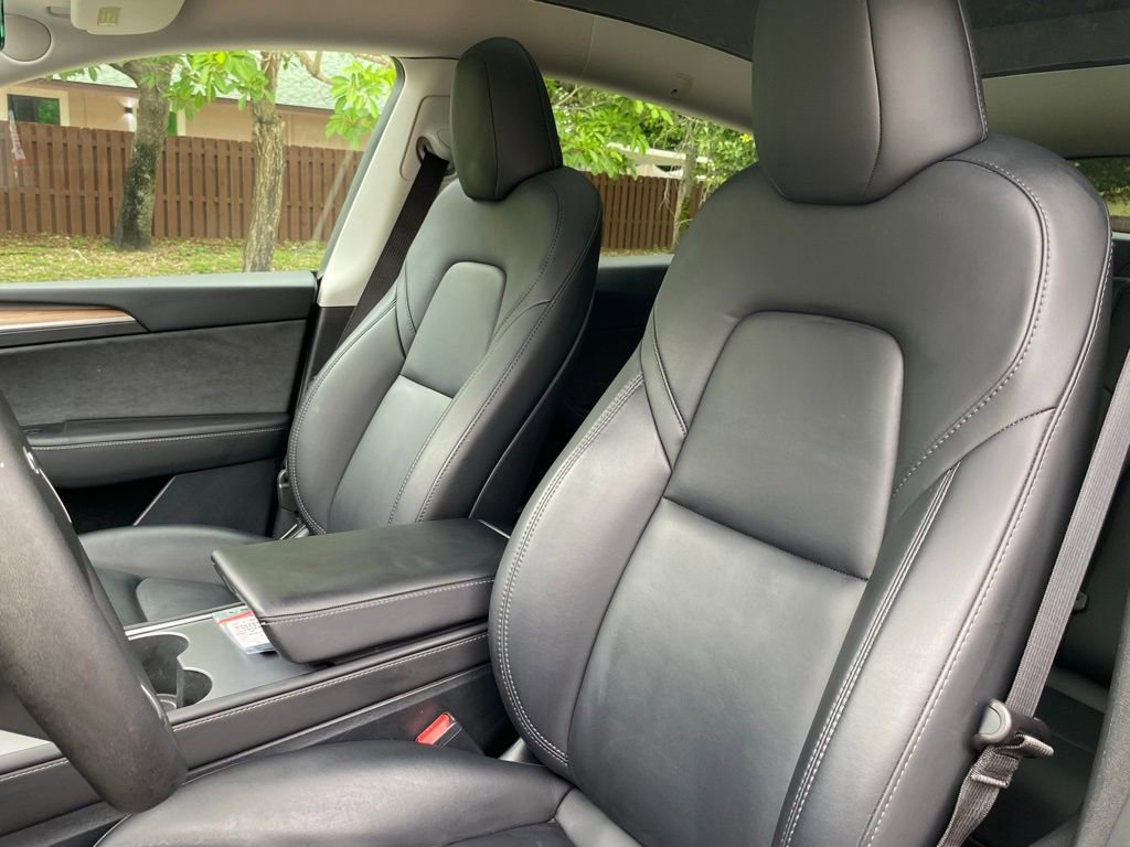 Used 2023 Tesla Model Y 2WD image 34