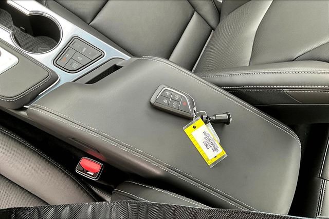 Used 2025 Cadillac CT4 Premium Luxury RWD image 35