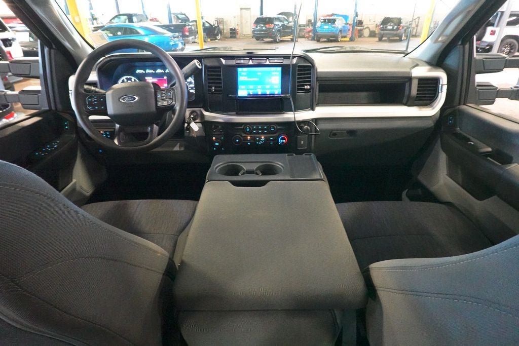 Used 2023 Ford F250 XL AWD/4WD image 9