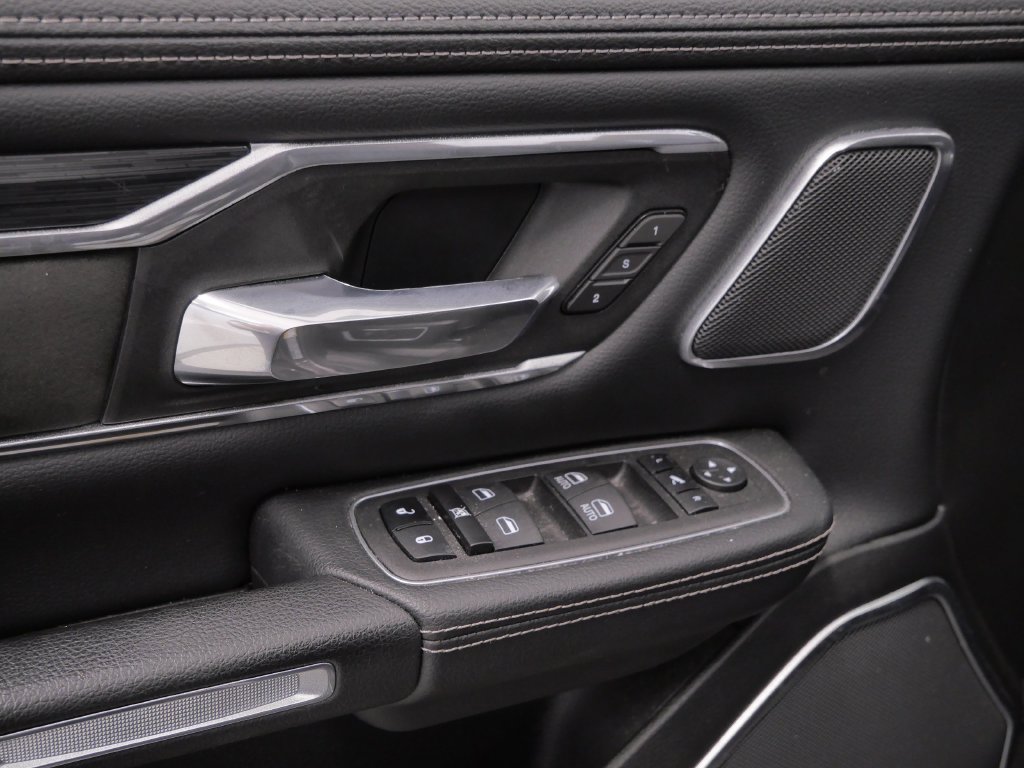 Used 2023 RAM 1500 Laramie AWD/4WD image 19