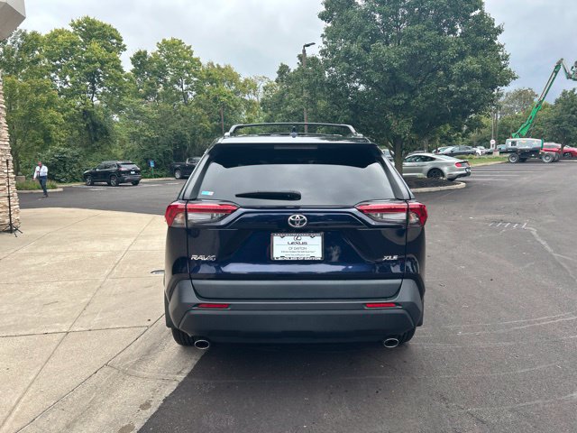 Used 2022 Toyota RAV4 XLE w/ Convenience Package FWD image 6
