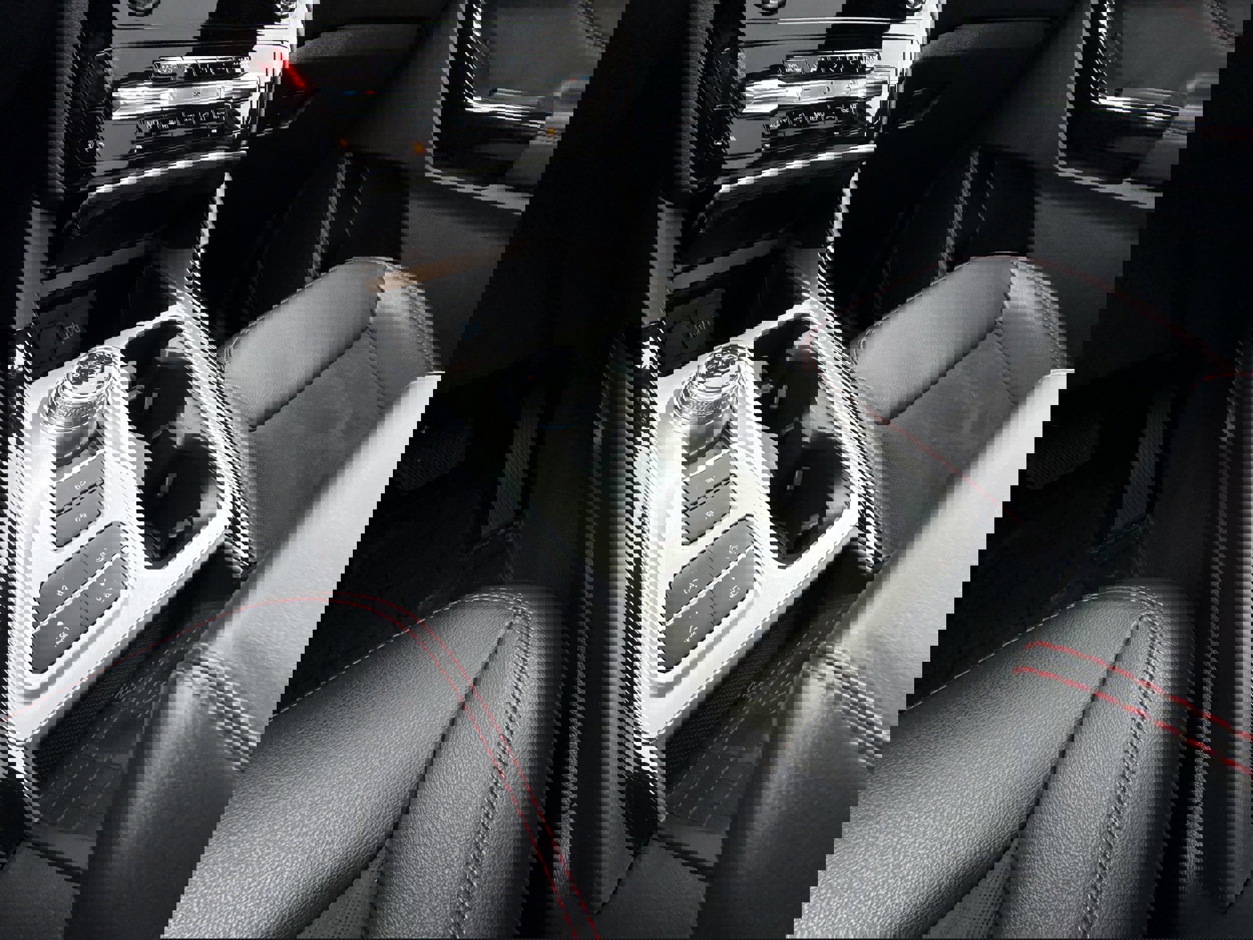 Used 2024 Ford Explorer ST-Line w/ Class IV Trailer Tow Package image 20