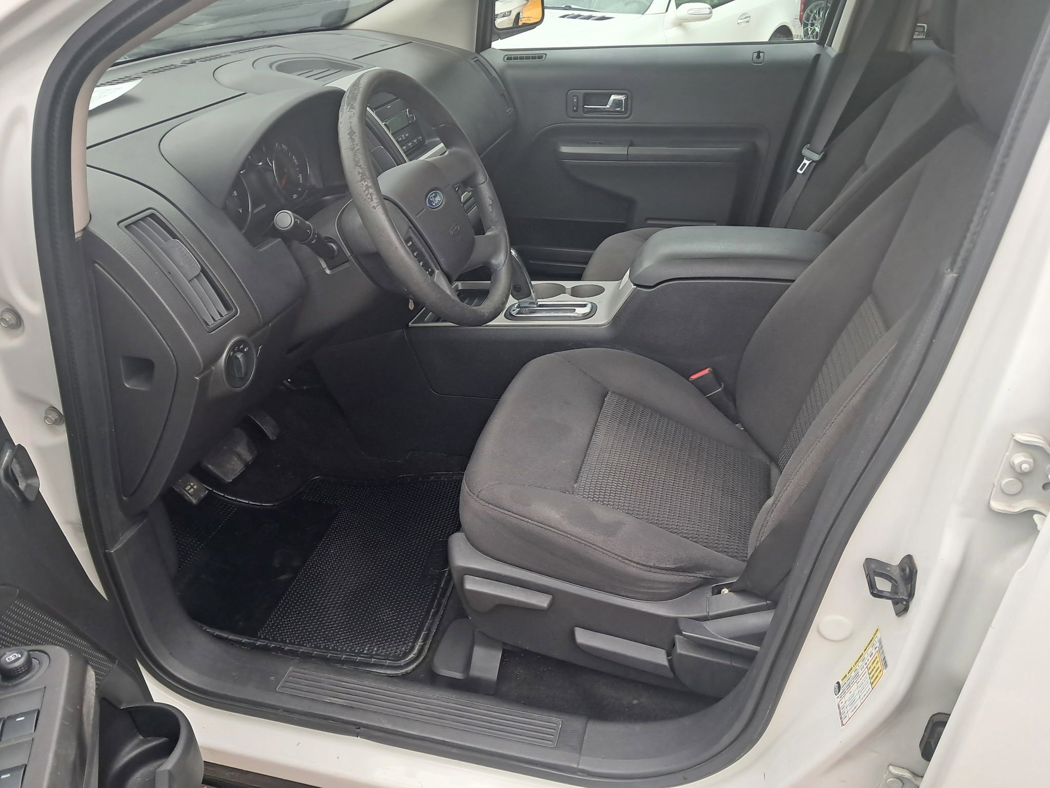 Used 2010 Ford Edge SE FWD image 5