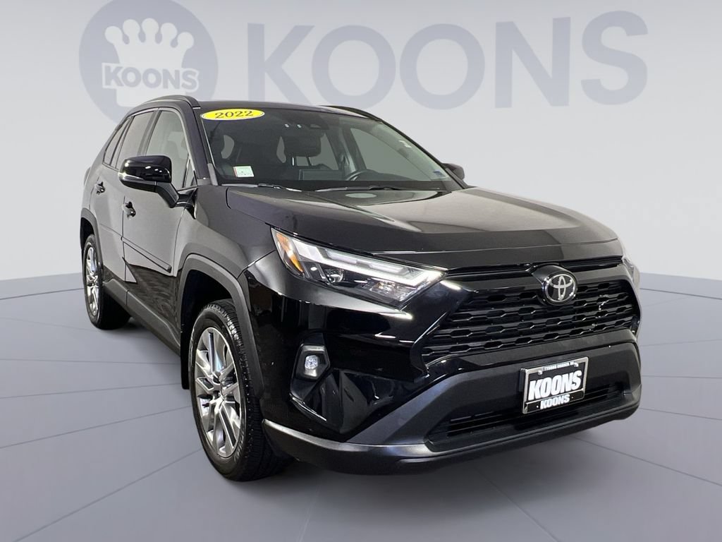 Used 2022 Toyota RAV4 XLE Premium AWD/4WD image 2