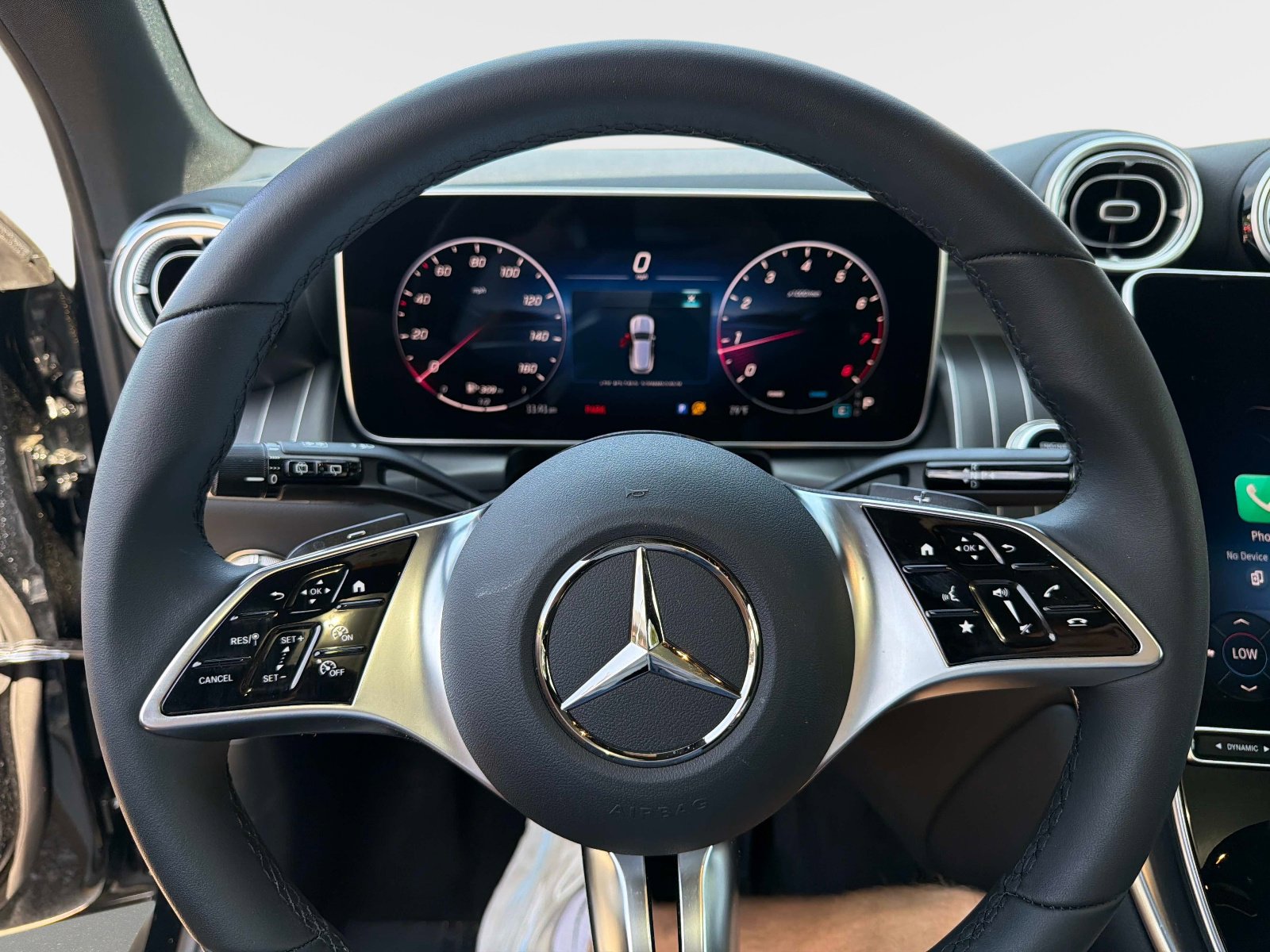 Used 2026 Mercedes-Benz GLC 300 image 25