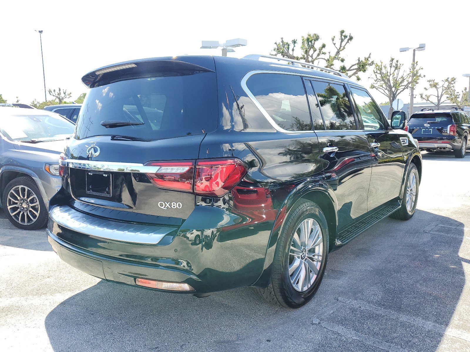 Used 2019 INFINITI QX80 Luxe image 6