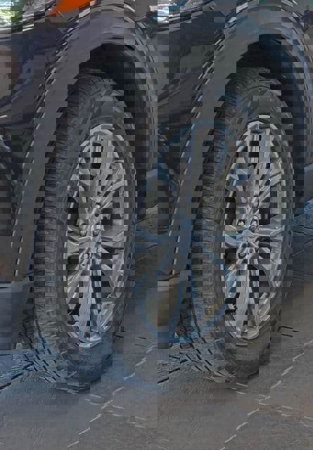 Used 2023 Ford Explorer Limited image 13