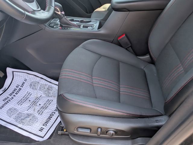 Used 2023 Chevrolet Equinox RS AWD/4WD image 36